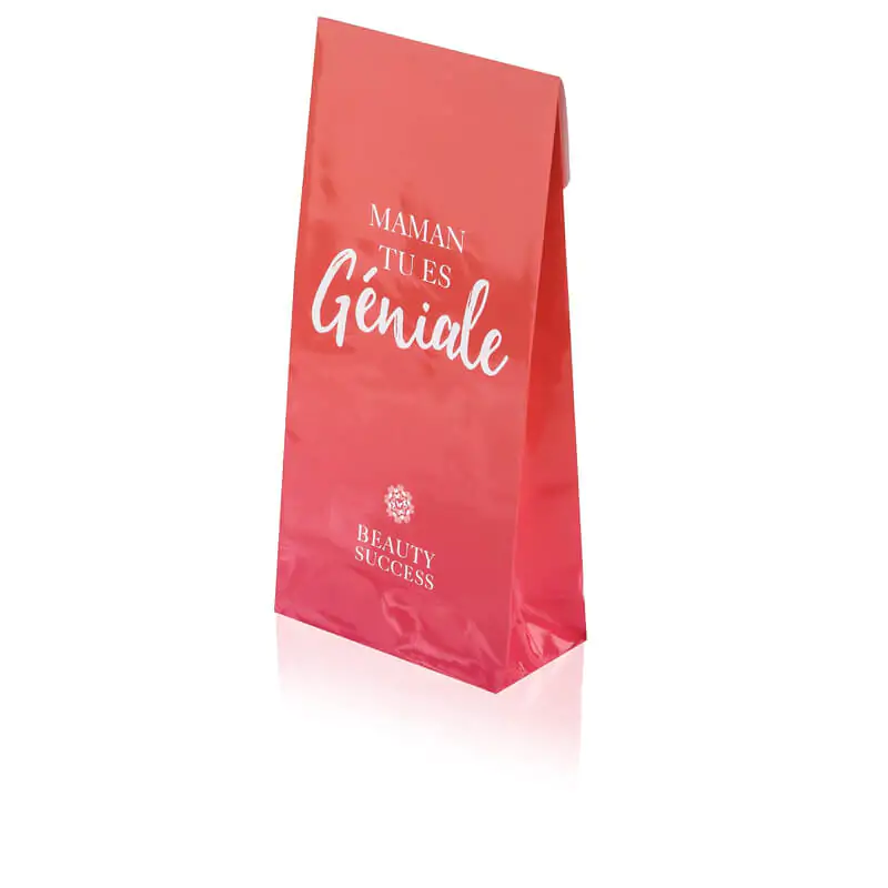 Gloss laminated red small paper gift bag that says géniale